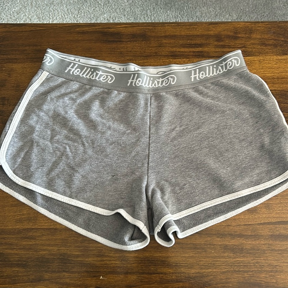 Hollister women’s cotton comfy shorts, size small